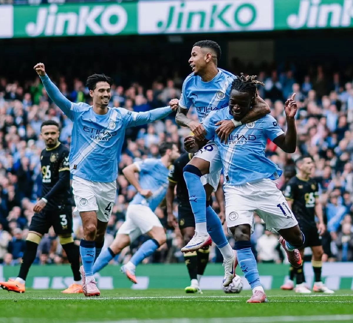 Hasil imbang 2-2 antara Manchester City vs Nottingham Forest diwarnai dominasi 71% ball possession oleh City. Efisiensi Forest jadi kunci su