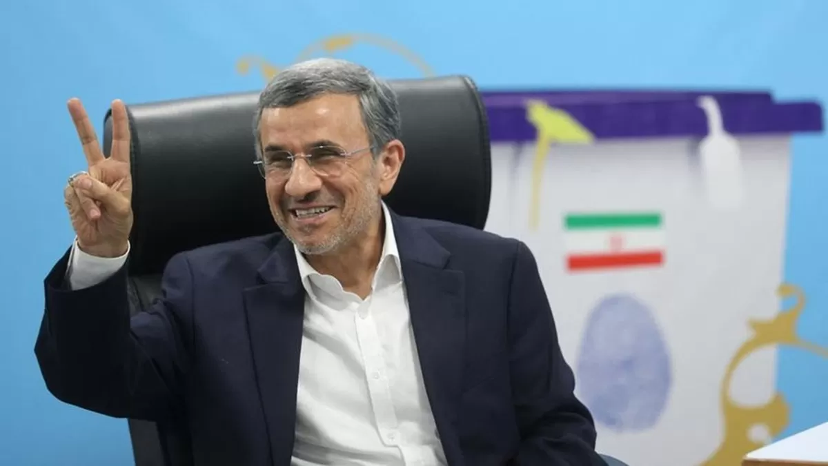 Video Viral Perlihatkan Mantan Presiden Iran Mahmoud Ahmadinejad Masih Hidup, Lolos dari Serangan? (REUTERS)