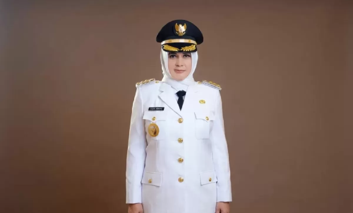 Kasus korupsi Bupati Pekalongan Fadia Arafiq menyeret PT RNB Pekalongan. Simak fakta perusahaan milik keluarga bupati yang jadi sorotan KPK!