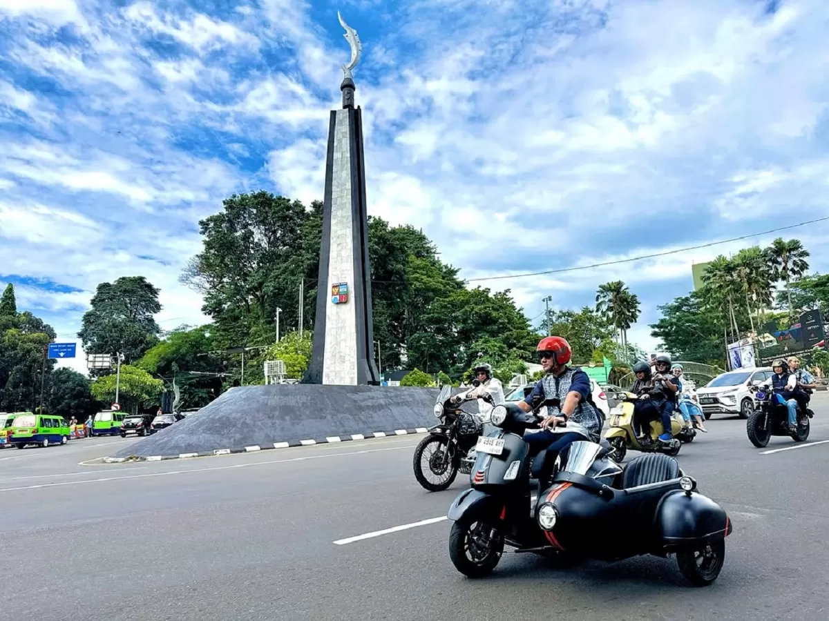 Rute anti macet ke Bogor untuk motor, mobil, bus, hingga transportasi umum. Hindari kemacetan dengan strategi terbaik di tahun 2026.