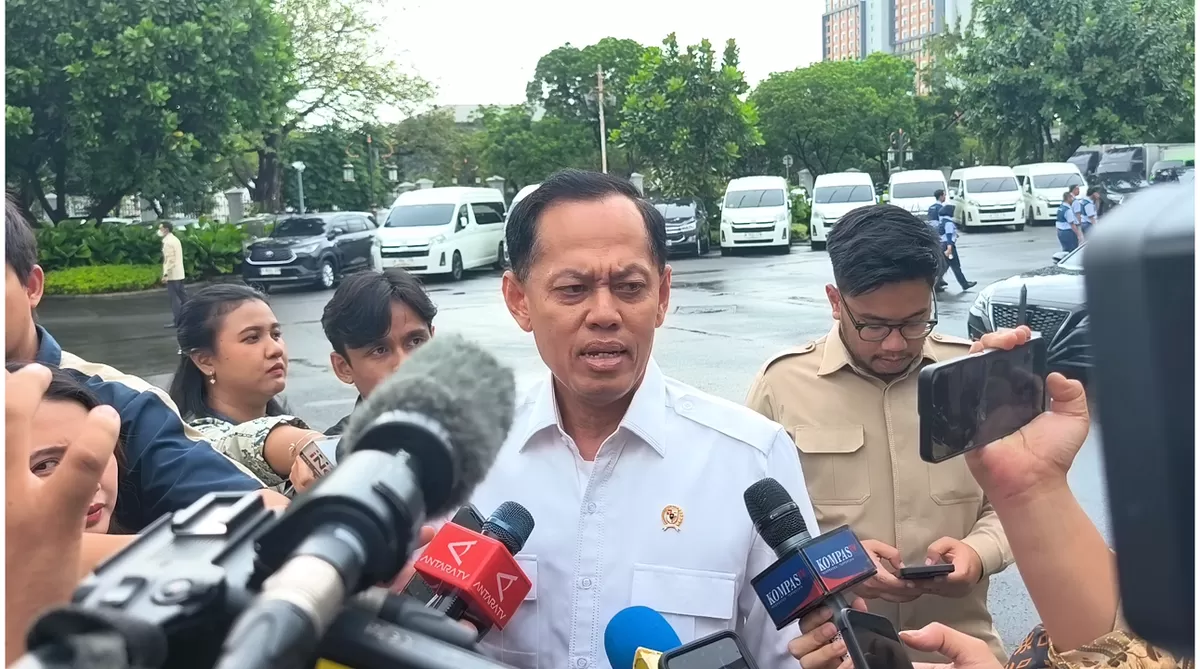 Kepala Badan Pengendalian Pembangunan dan Investigasi Khusus, Aries Marsudiyanto memberikan keterangan di Kompleks Istana Kepresidenan, Jakarta, Selasa (10/3/2025) (Promedia)