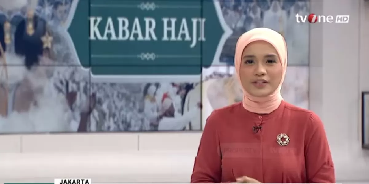 Anggia Ebony, news anchor tvOne yang berkarisma. Kisah kariernya bersama rekan duet seperti Dwi Anggia dan Akbar Himawan Buchari. (Youtube TV One)