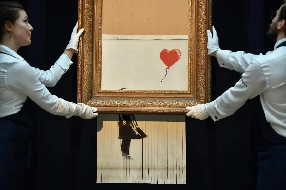 Laporan investigasi terbaru mengklaim telah mengungkap identitas asli Banksy. Siapa sebenarnya sosok di balik seniman jalanan legendaris ini?