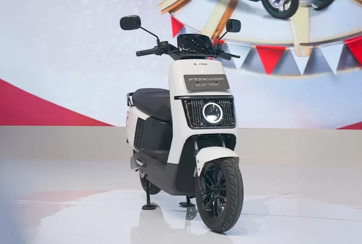 Polytron menghadirkan Fox 200, motor listrik yang didesain khusus untuk mendukung mobilitas perempuan (Polytron )
