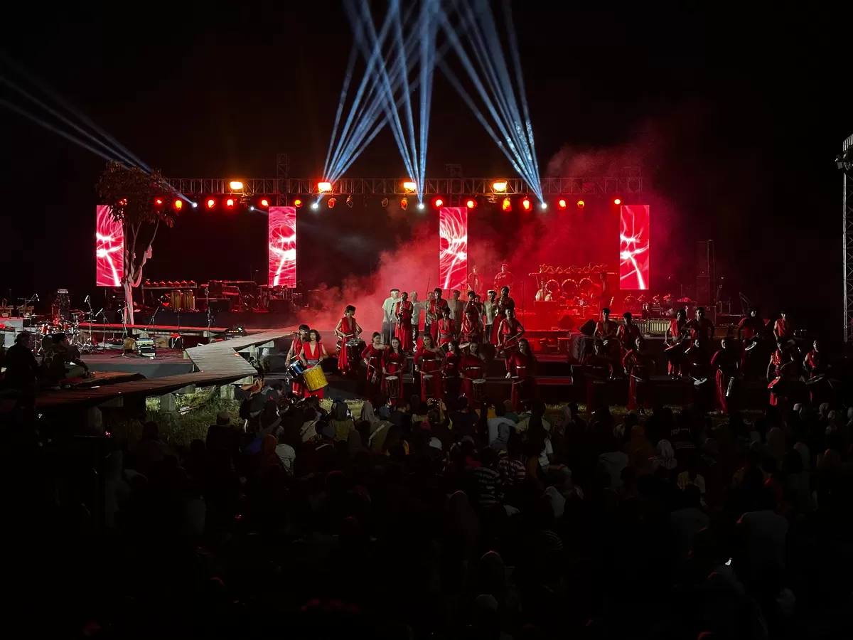 Pertunjukan spektakuler Sedulur Papat Lima Pancer di Taman Gombang Syahdu (TGS), Sawit, Boyolali, pada Sabtu malam 25 April 2026. (Istimewa )