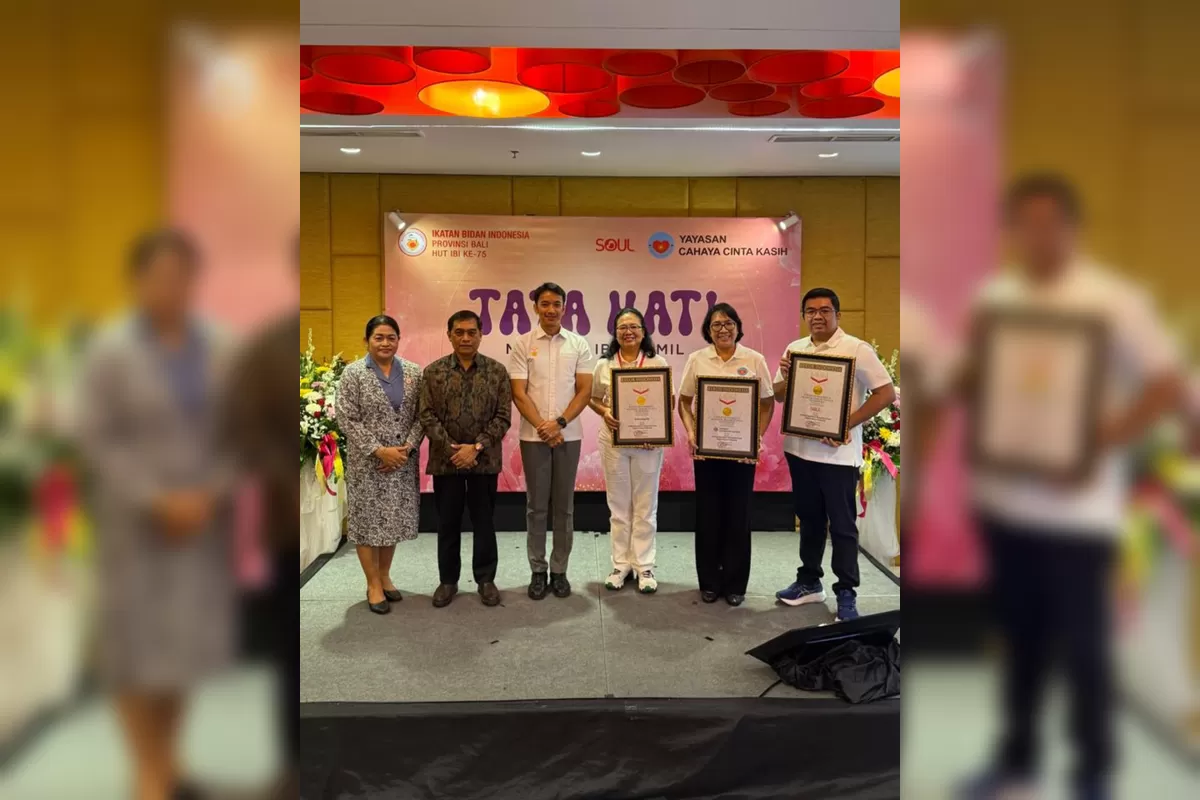 TATA HATI &ndash; Meditasi Khusus Ibu Hamil tercatat dalam Museum Rekor Dunia Indonesia (MURI) yang diikuti lebih dari 1.300 peserta.  (Dok. YCCK)