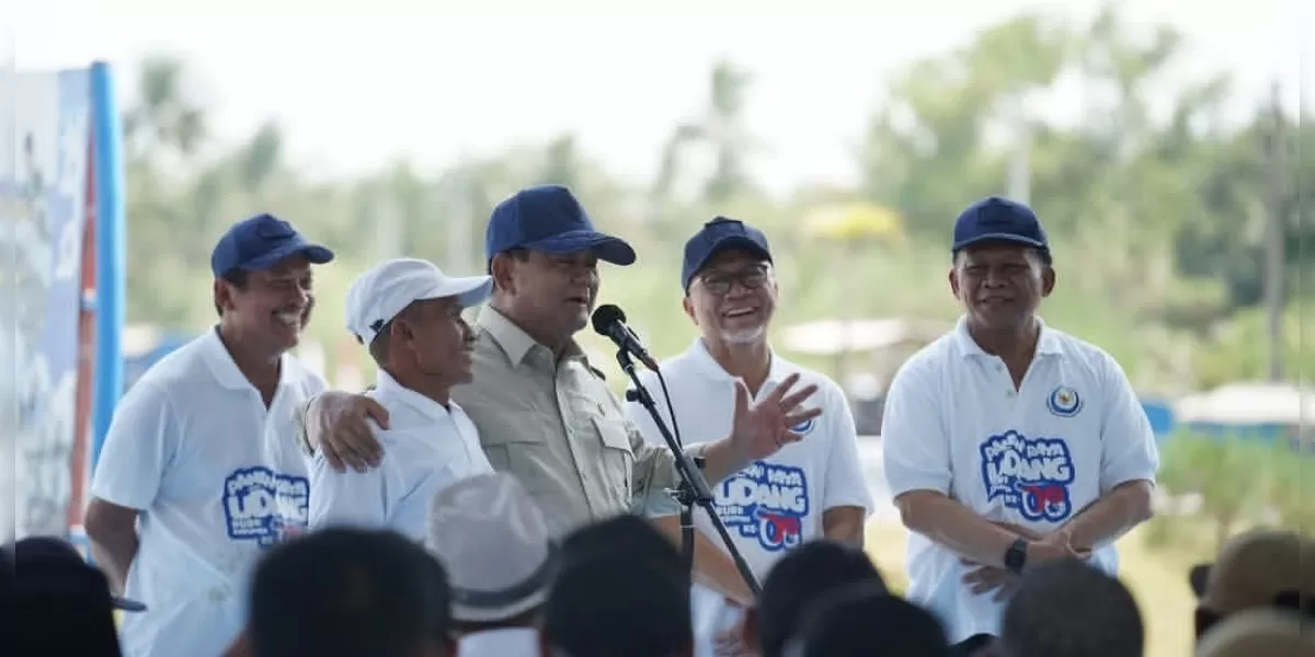 Foto Zulhas salah sebut nama desa saat panen udang di Kebumen, Prabowo (Instagram @presidenrepublikindonesia)