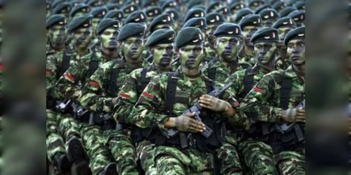 Ilustrasi TNI Kodam Jaya ikut buru begal Jakarta bersama Polri. (Pinterest @roby_zafril)