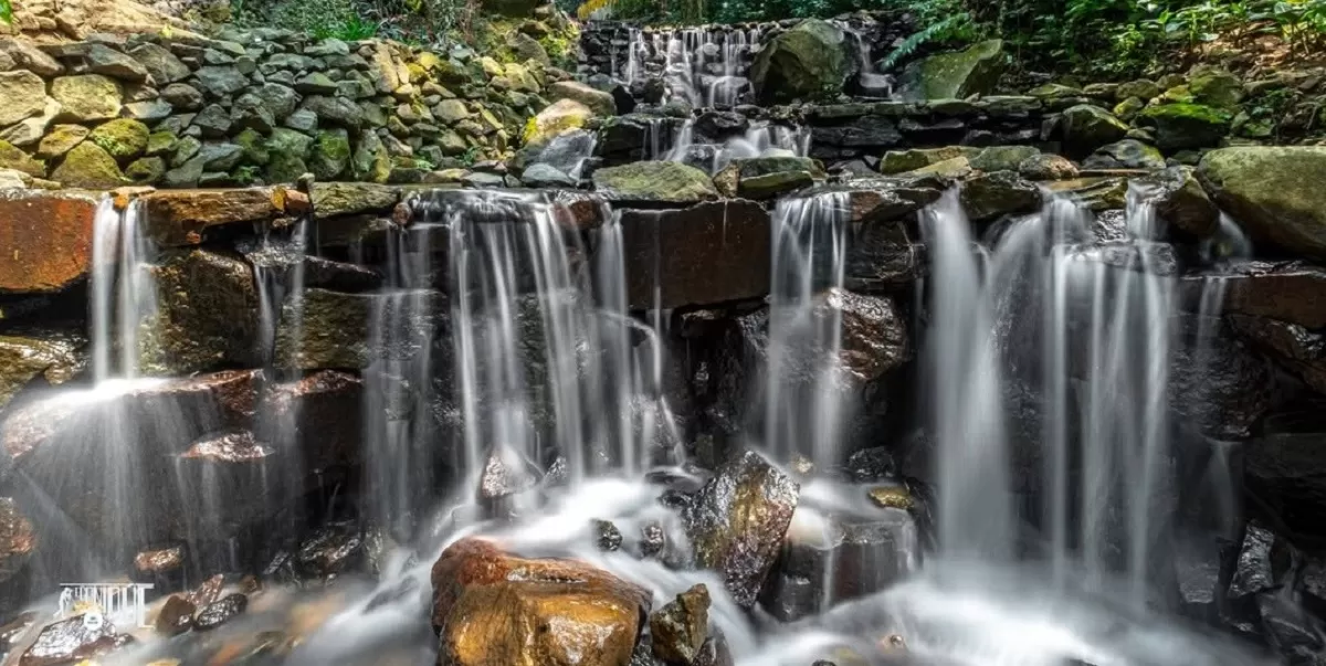 Air Terjun Dlundung Mojokerto