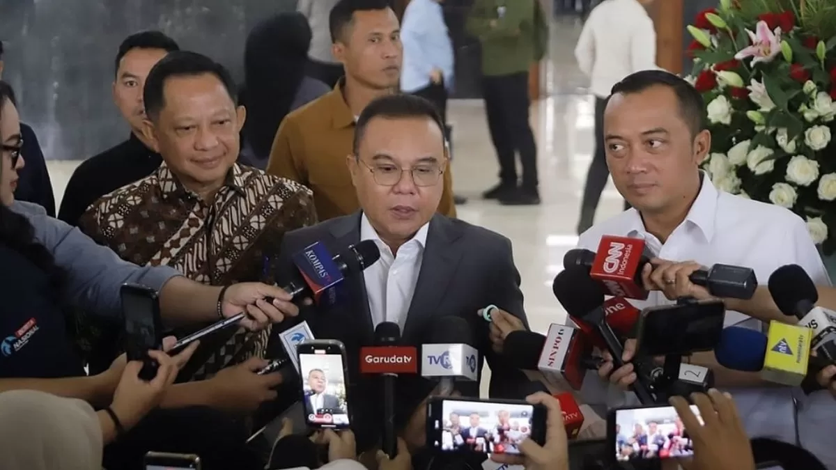 Wakil Ketua DPR RI, Sufmi Dasco Ahmad pimpin rapat bersama Kementerian lain membahas Perpres untuk ojol.  (Dok. DPR RI)