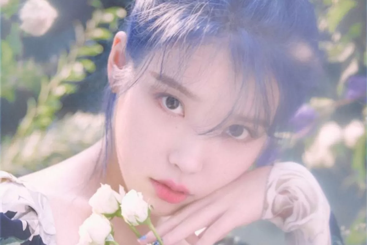 Video Musik Lagu IU 'Blueming' Melampaui 200 Jita Views di YouTube (EDAM Entertainmemt)