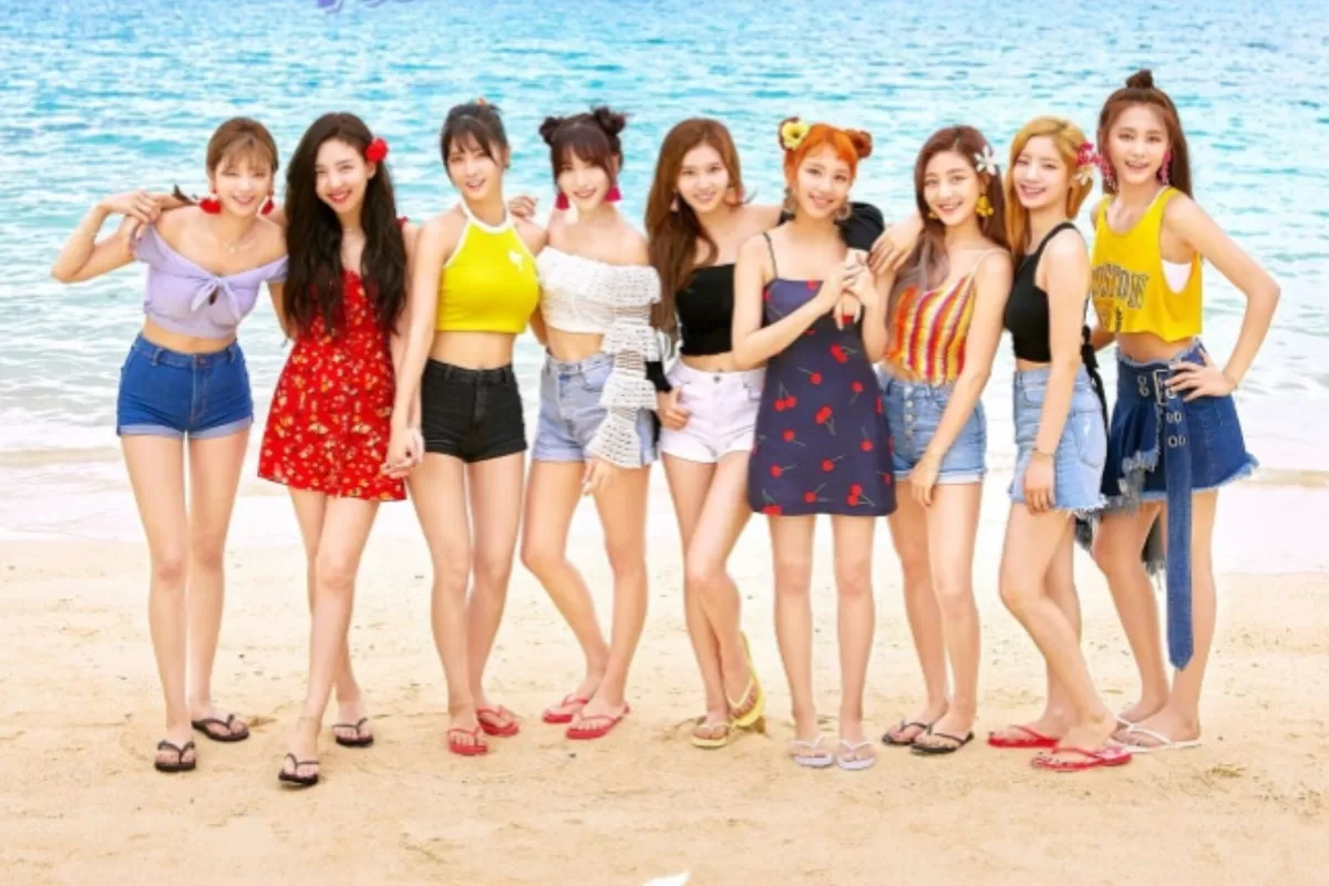 Video Musik TWICE 'Dance The Night Away' Melampaui 400 Juta Views (JYP Entertainment)