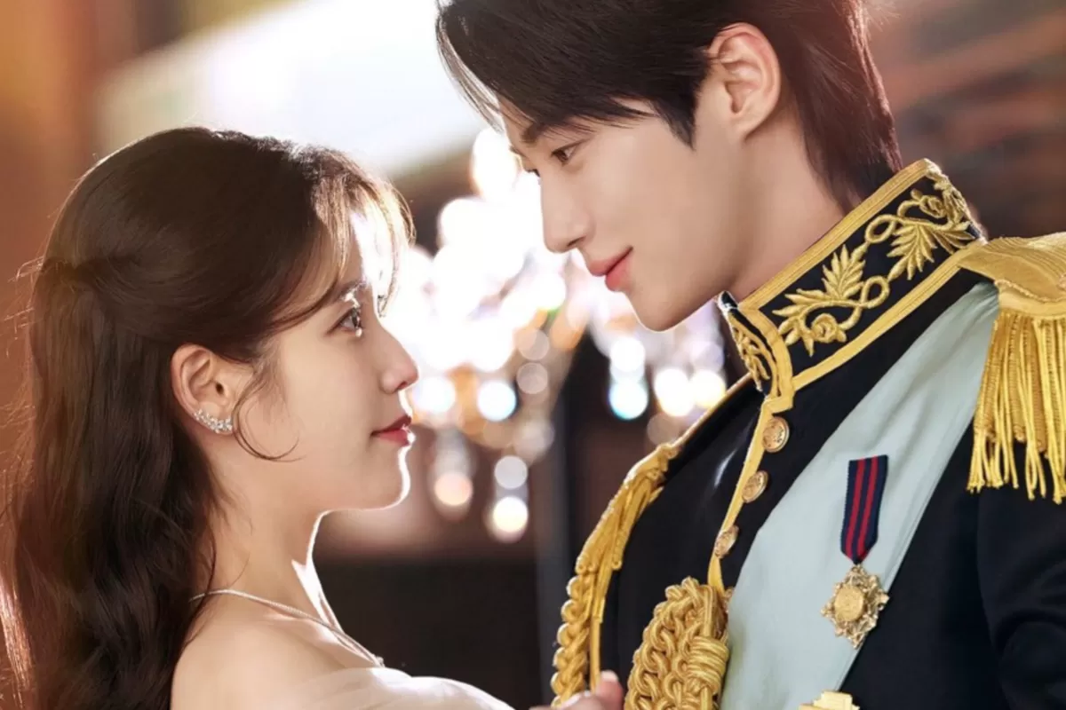RIIZE, BOYNEXTDOOR Hingga KiiiKiii Akan Nyanyikan OST Untuk Drama Byeon Wooseok dan IU 'Perfect Crown'