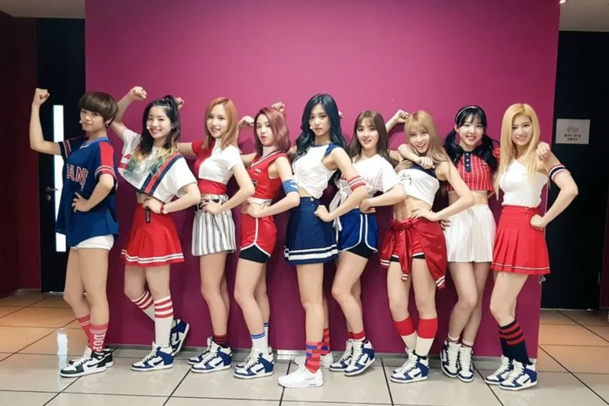Video Musik TWICE 'CHEER UP' Melampaui 600 Juta Views (JYP Entertainment)
