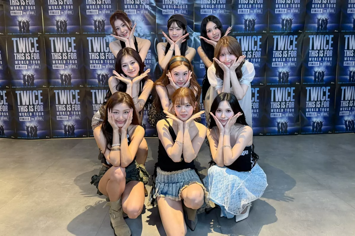 TWICE Akhiri Tur Dunia 'THIS IS FOR' Dengan Konser Encore di Seoul (JYP Entertainment)