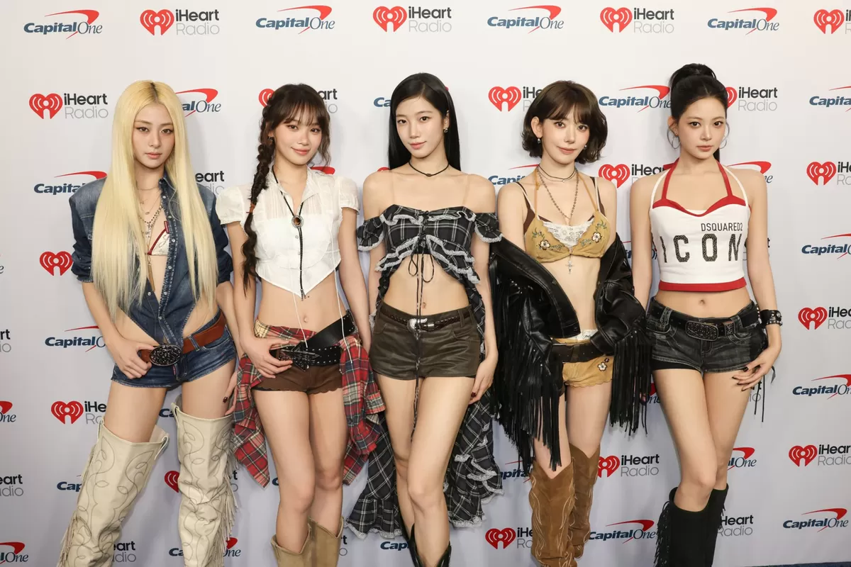 LE SSERAFIM Sukses Tampil Sebagai Girl Group K-Pop Pertama di 'iHeartRadio Music Festival'