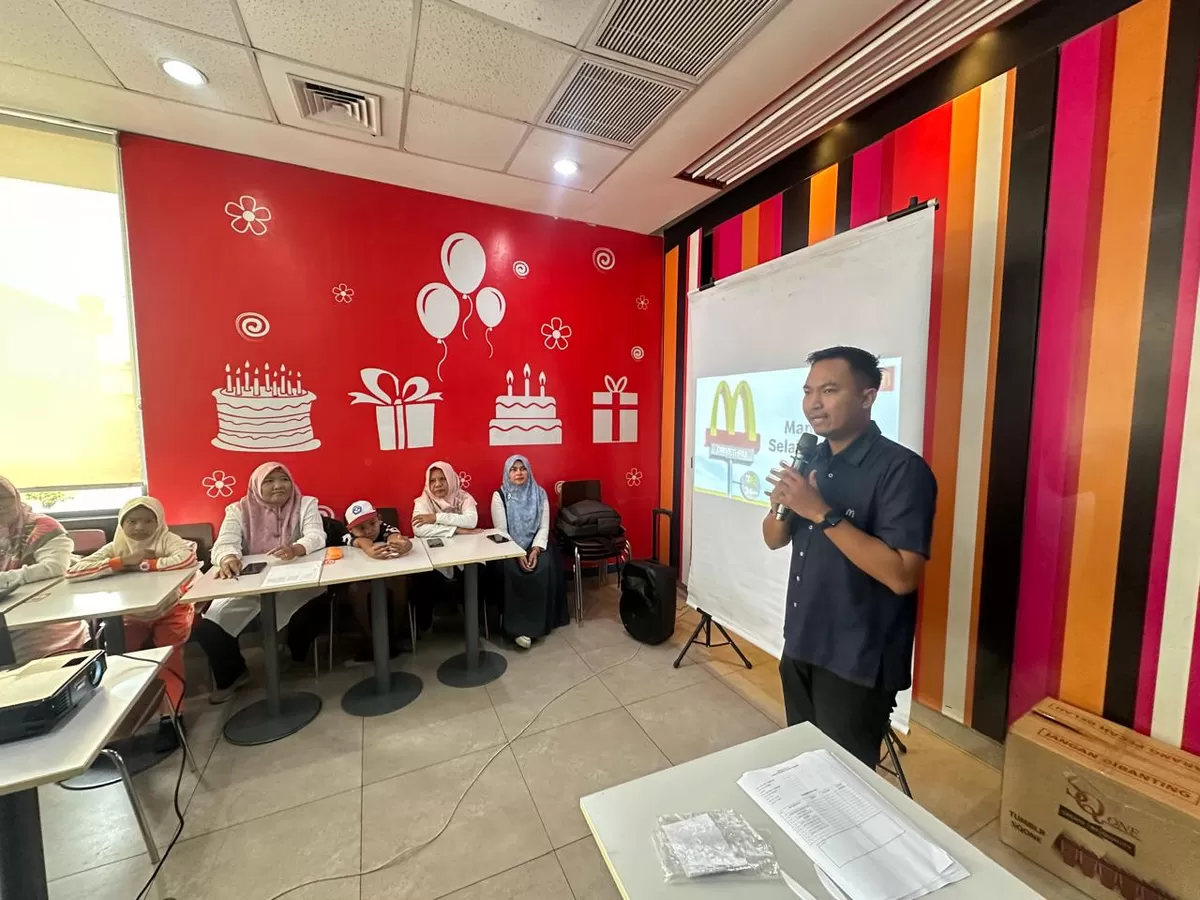 Edukasi Transportasi Ramah Anak, Bajaj Maxride Hadir di Pertemuan Kepala Sekolah SD Semarang