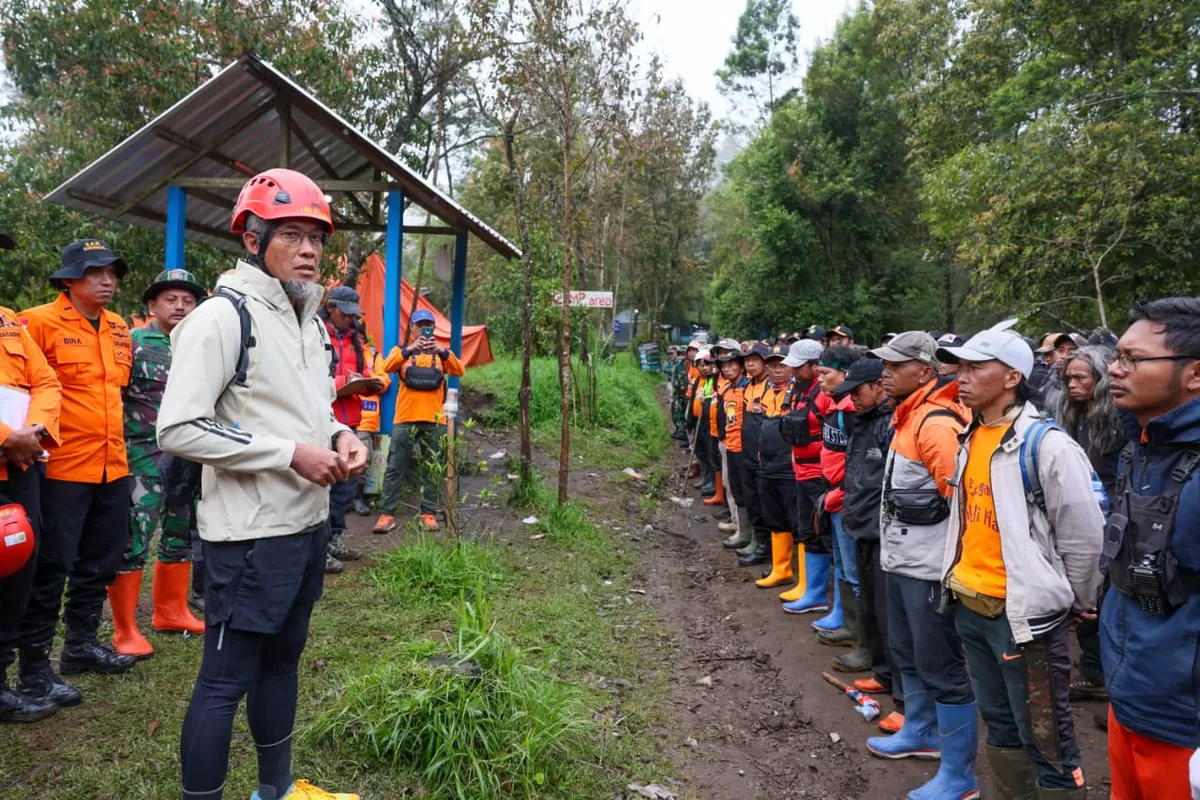 Dua Hari di Lokasi, Sekda Jateng Kawal Pencarian Pendaki Hilang di Bukit Mongkrang