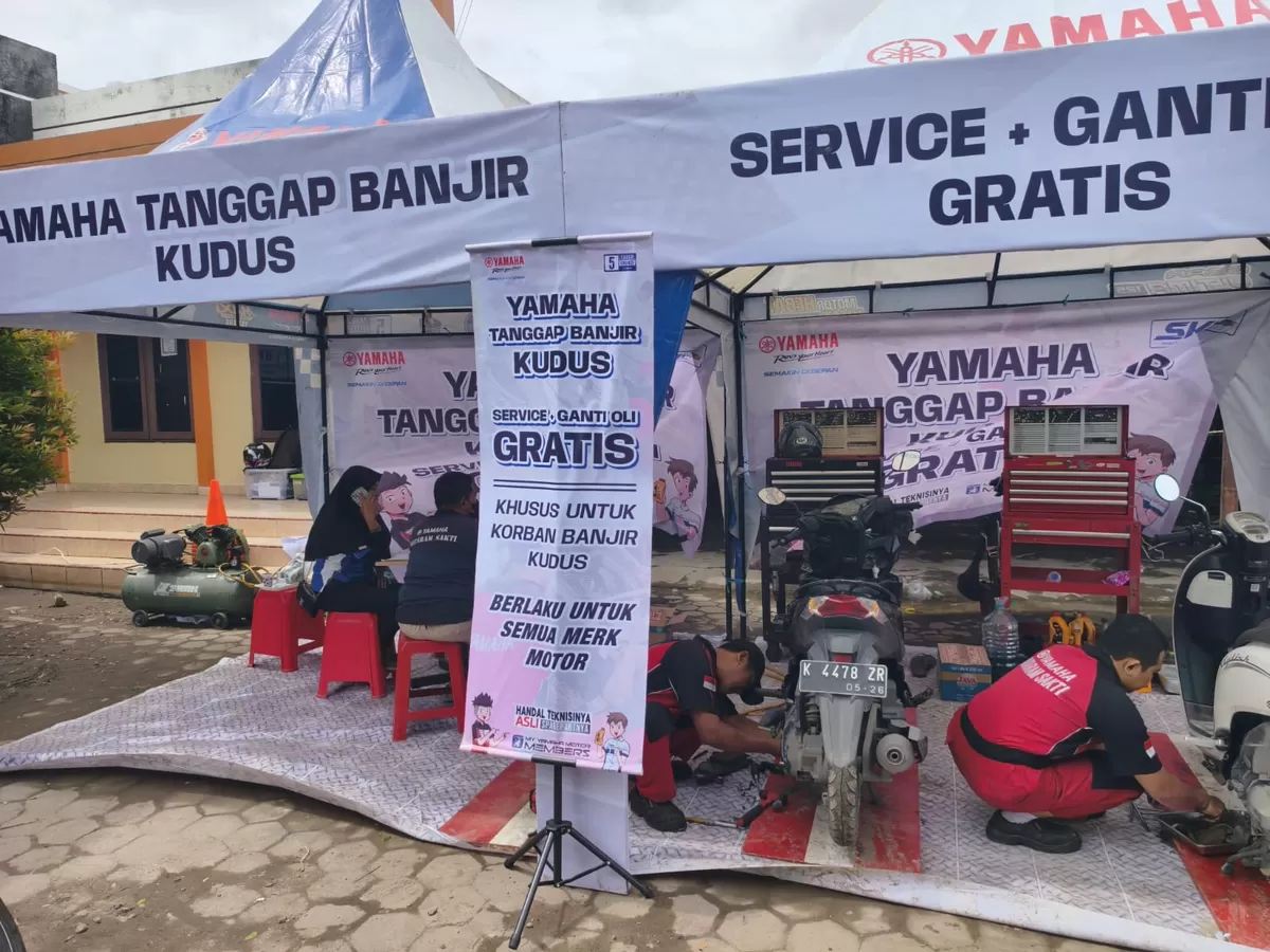 Service Gratis Yamaha Disambut Antusias Warga Terdampak Banjir di Kabupaten Kudus 