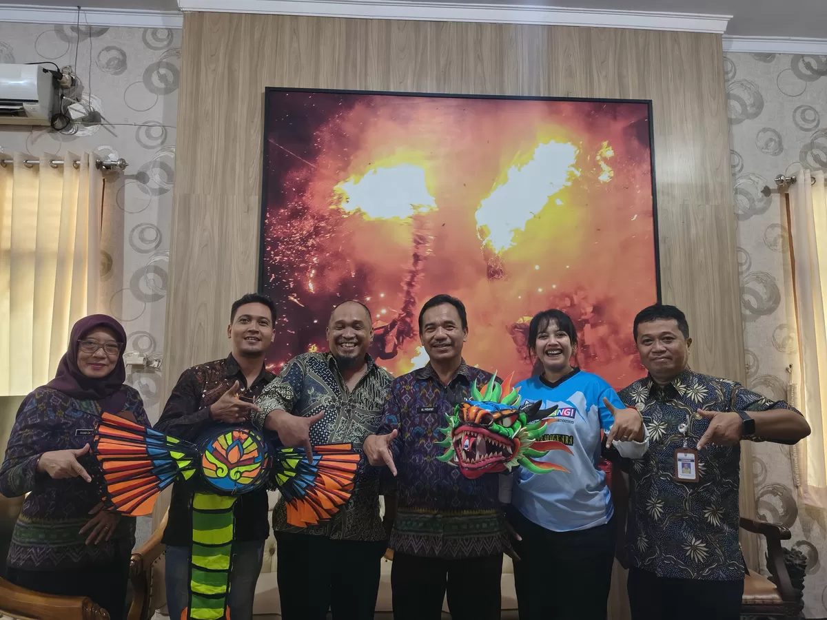 Ketua PELANGI Jepara Arif Rahmawan bersama Kepala Disparbud Jepara Ali Hidayat, belum lama ini. (Istimewa for Pantura Network)