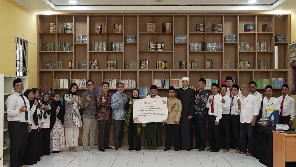 AXA Mandiri Salurkan Surplus Underwriting Syariah 2024 untuk Pembangunan Pesantren dan Perpustakaan