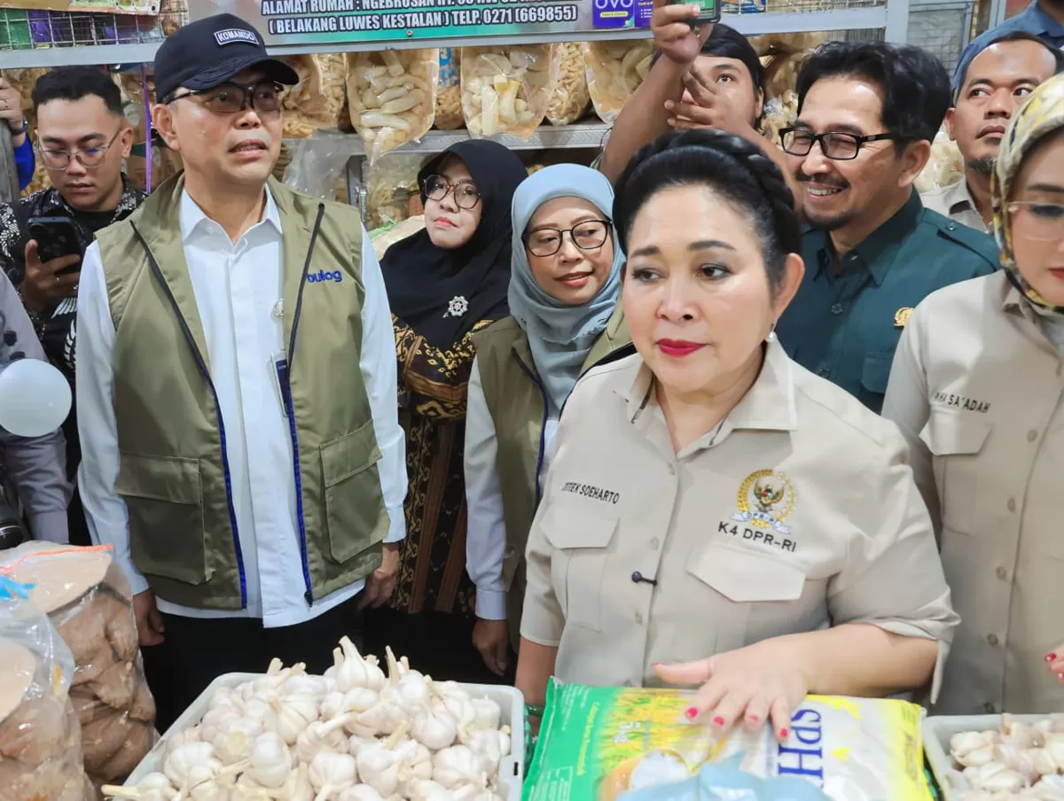Wadirut BULOG Dampingi Komisi IV Sidak Pasar Legi, Harga Pangan Stabil Jelang Ramadan