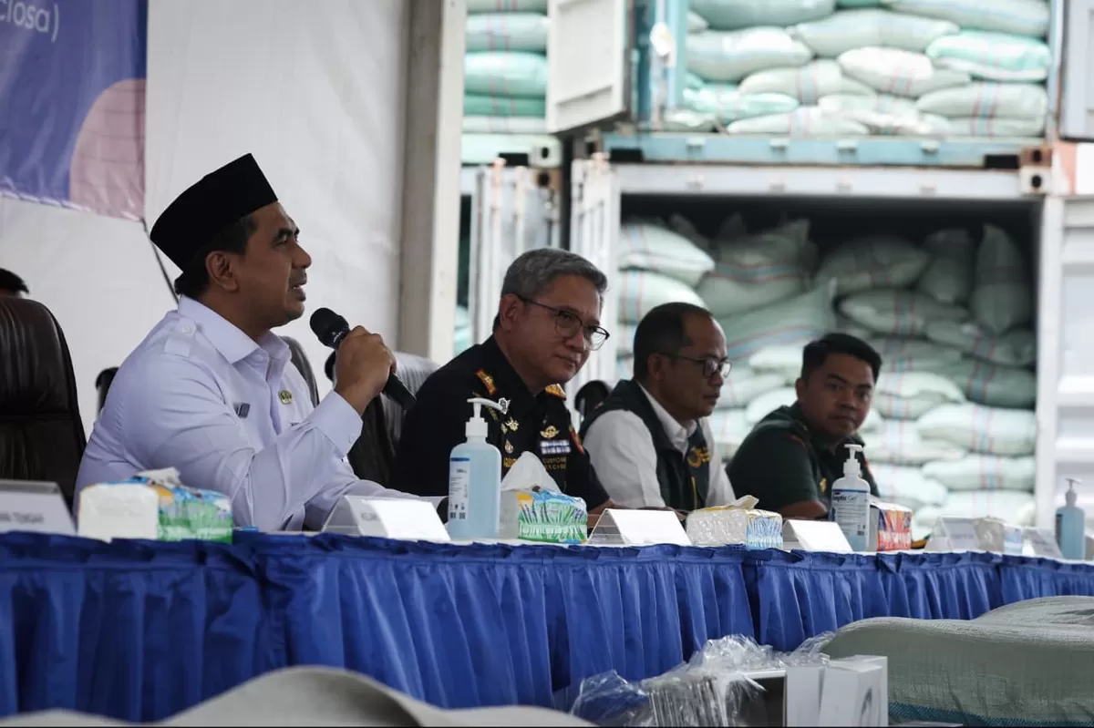 Wagub Taj Yasin Minta Dapur MBG Perketat SOP Usai Temuan Roti Berjamur