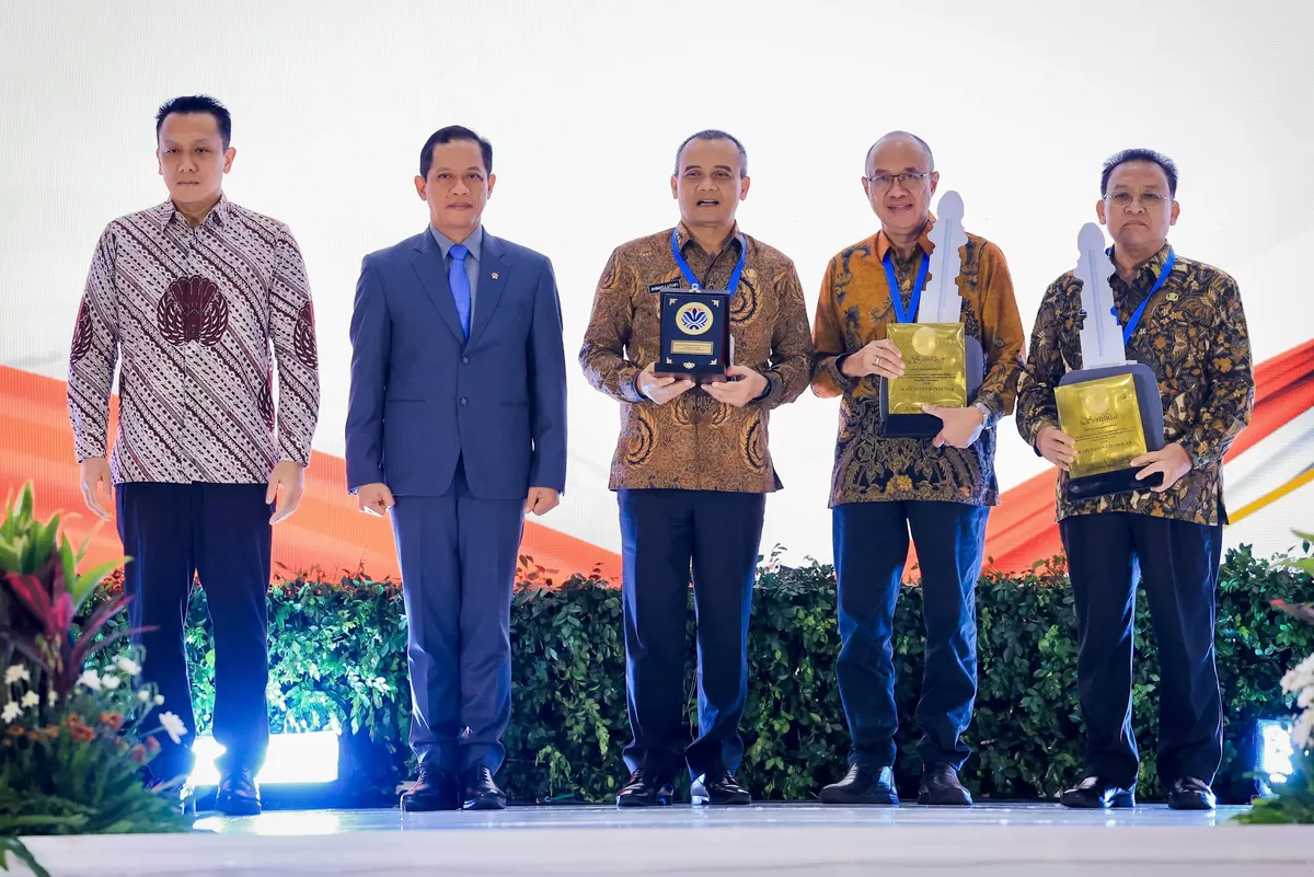 Ahmad Luthfi Raih Penghargaan Nasional atas Kinerja Pengelolaan Sampah