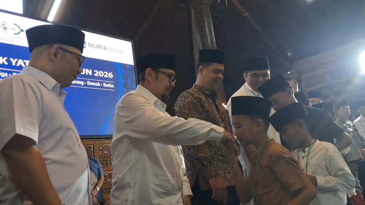 PT Sukun melalui penyerahan simbolis santunan kepada 10 ribu anak yatim yang digelar di Pendopo R.A. Kartini, Jumat (27/2/2026). (Istimewa for Pantura Network)