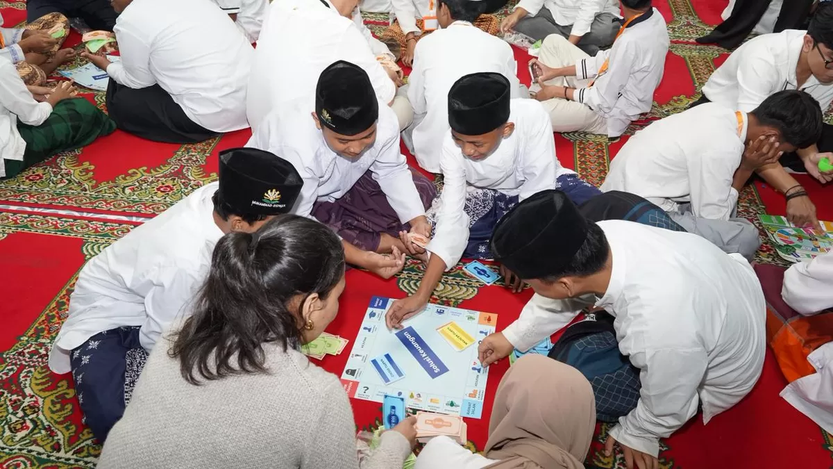 Momentum Ramadan, AXA Mandiri Santuni Anak Yatim dan Kenalkan Literasi Keuangan