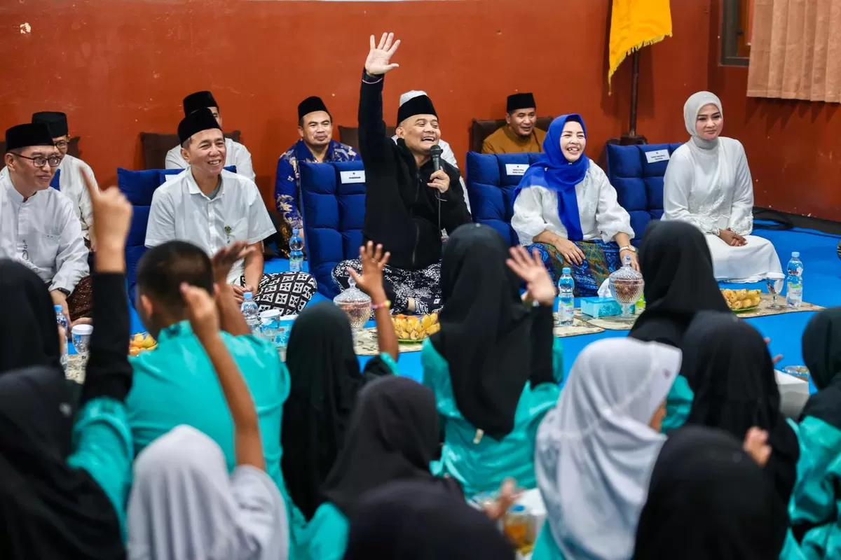 Gubernur Ahmad Luthfi Ajak 130 Anak Panti Woro Wiloso Buka Puasa dan Rayakan Lebaran Bersama