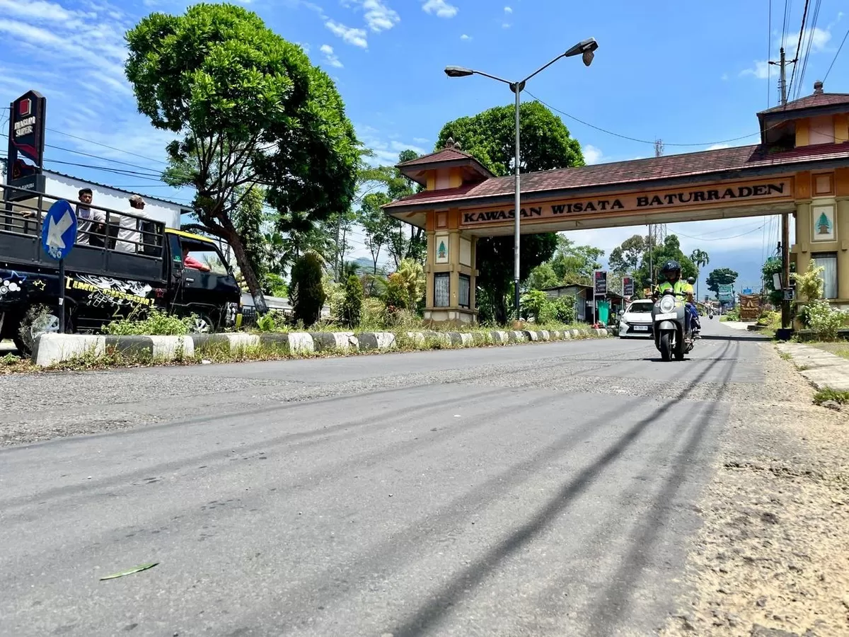 Tak Hanya Jalur Mudik, Jalan Menuju Destinasi Wisata di Jateng Ikut Diperbaiki