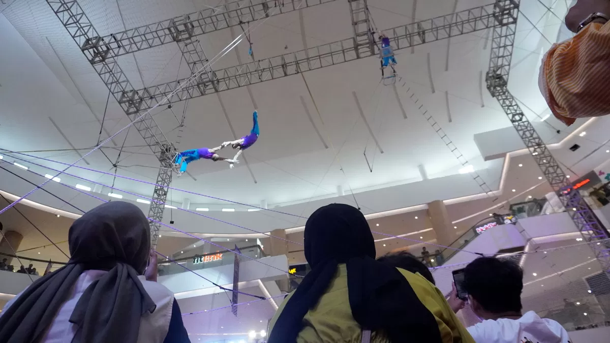 The Park Semarang Hadirkan Magical Journey on Flying Trapeze,  Atraksi Akrobat Rusia Selama Ramadan dan Lebaran