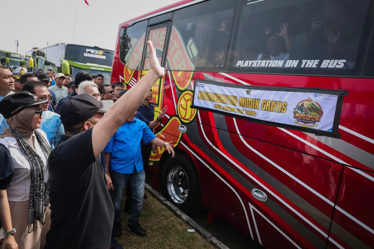Bus Bergambar Manchester United Jadi Perhatian di Mudik Gratis Jateng