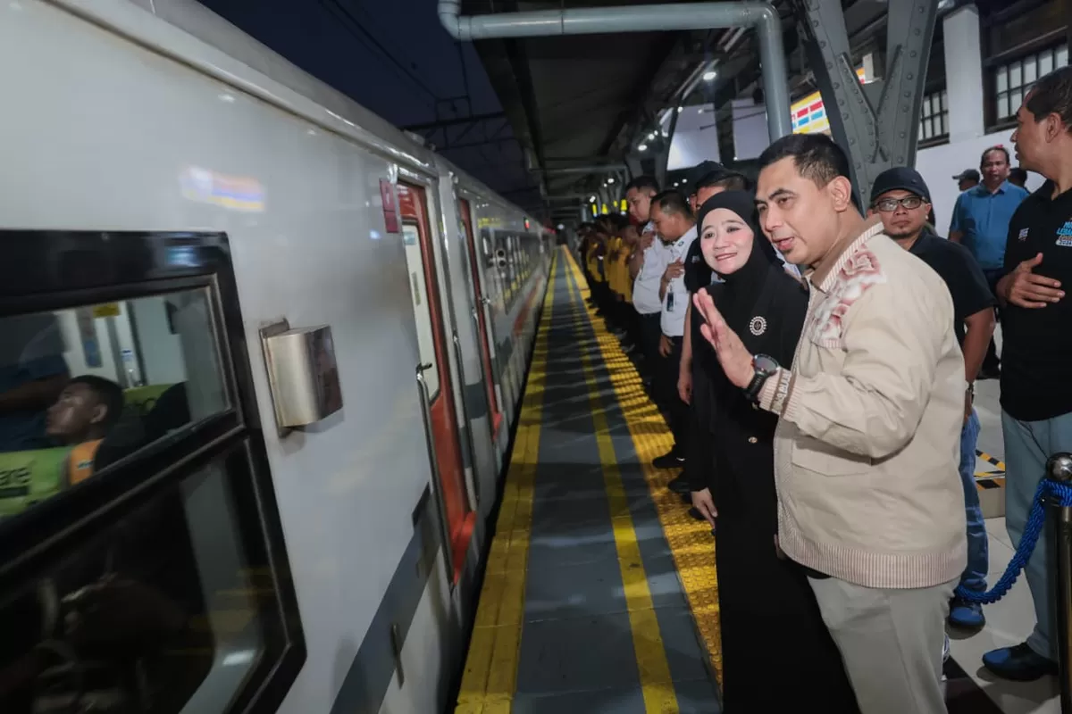 Wagub Jateng Berangkatkan 640 Pemudik KA Gratis, Penumpang Nilai Sangat Membantu dan Harap Kuota Ditambah