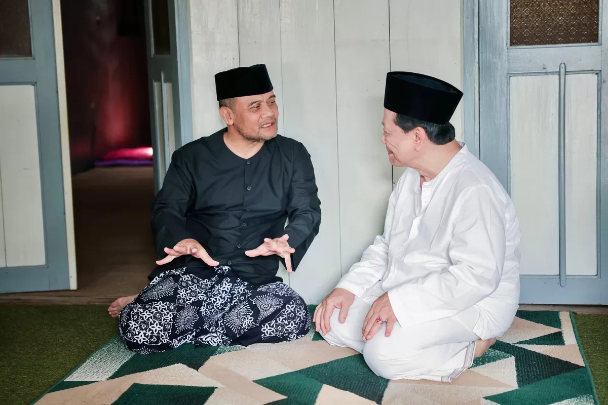 Salat Id Luthfi di Simpanglima, Gus Yasin di Mijen, Dilanjut Open House