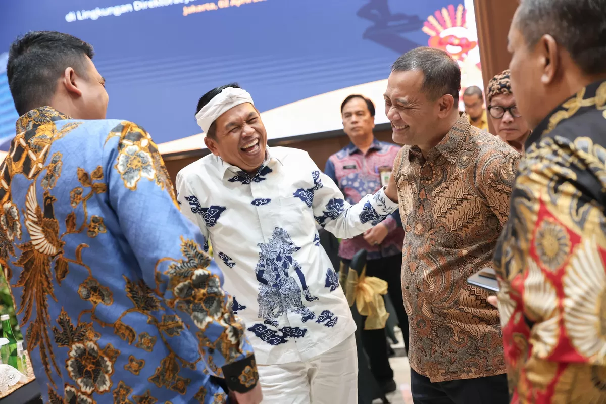 Santai dan Penuh Tawa, Ahmad Luthfi&ndash;KDM Tepis Narasi Renggang di Medsos
