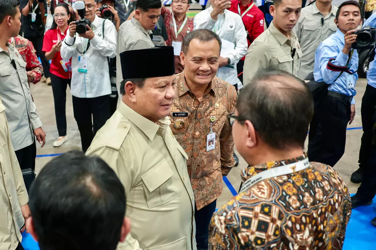 Gubernur Jateng Dipuji Presiden Prabowo, Pesan Bus Listrik Perkuat Industri Dalam Negeri