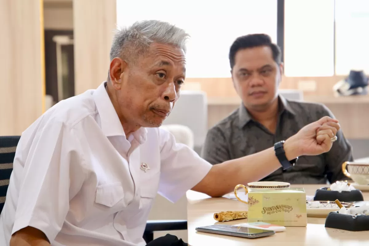 Wamensos RI, Agus Jabo Priyono (kemeja putih) bersama Bupati Jepara, Witiarso Utomo, belum lama ini. (Istimewa for Pantura Network)