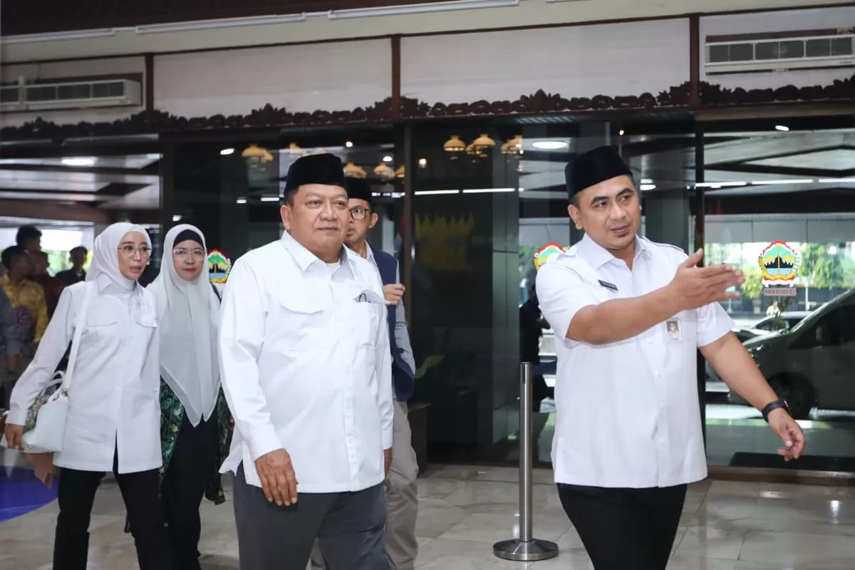 Wagub Taj Yasin Fokus Percepatan Jambanisasi, 21 Ribu Rumah Masih Kekurangan