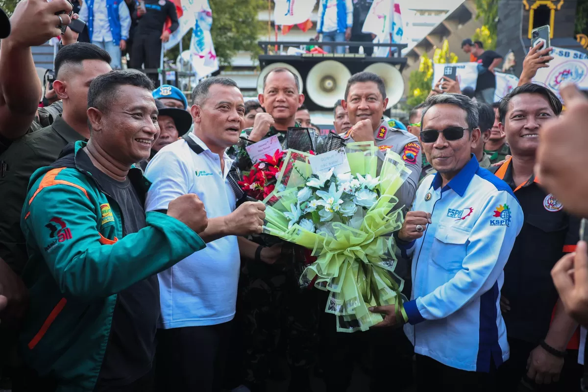 Gubernur Luthfi Temui Buruh, Janjikan Solusi Nyata di May Day