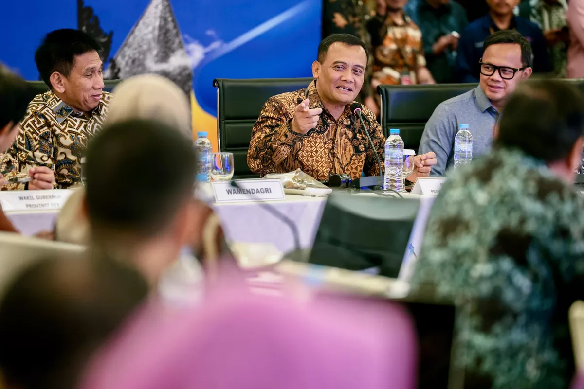 Giant Sea Wall hingga Energi Hijau Masuk Agenda Strategis 10 Provinsi