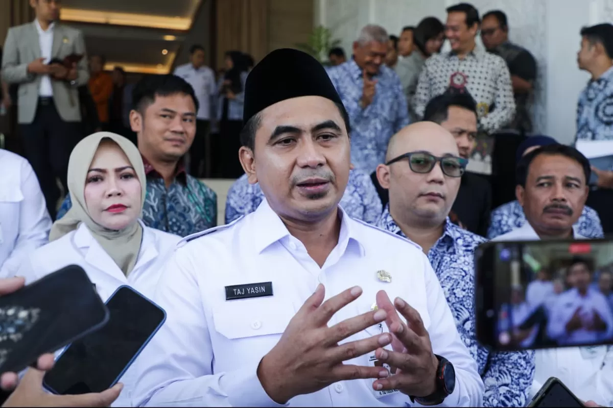 Hadapi Tantangan Global, Gus Yasin Minta Pengusaha dan Buruh Perkuat Kolaborasi