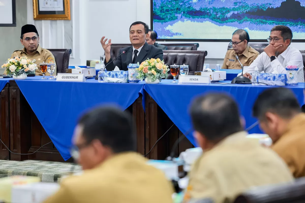 Ahmad Luthfi Kebut Perbaikan Jalan Provinsi dengan Realokasi Anggaran Rp200 Miliar