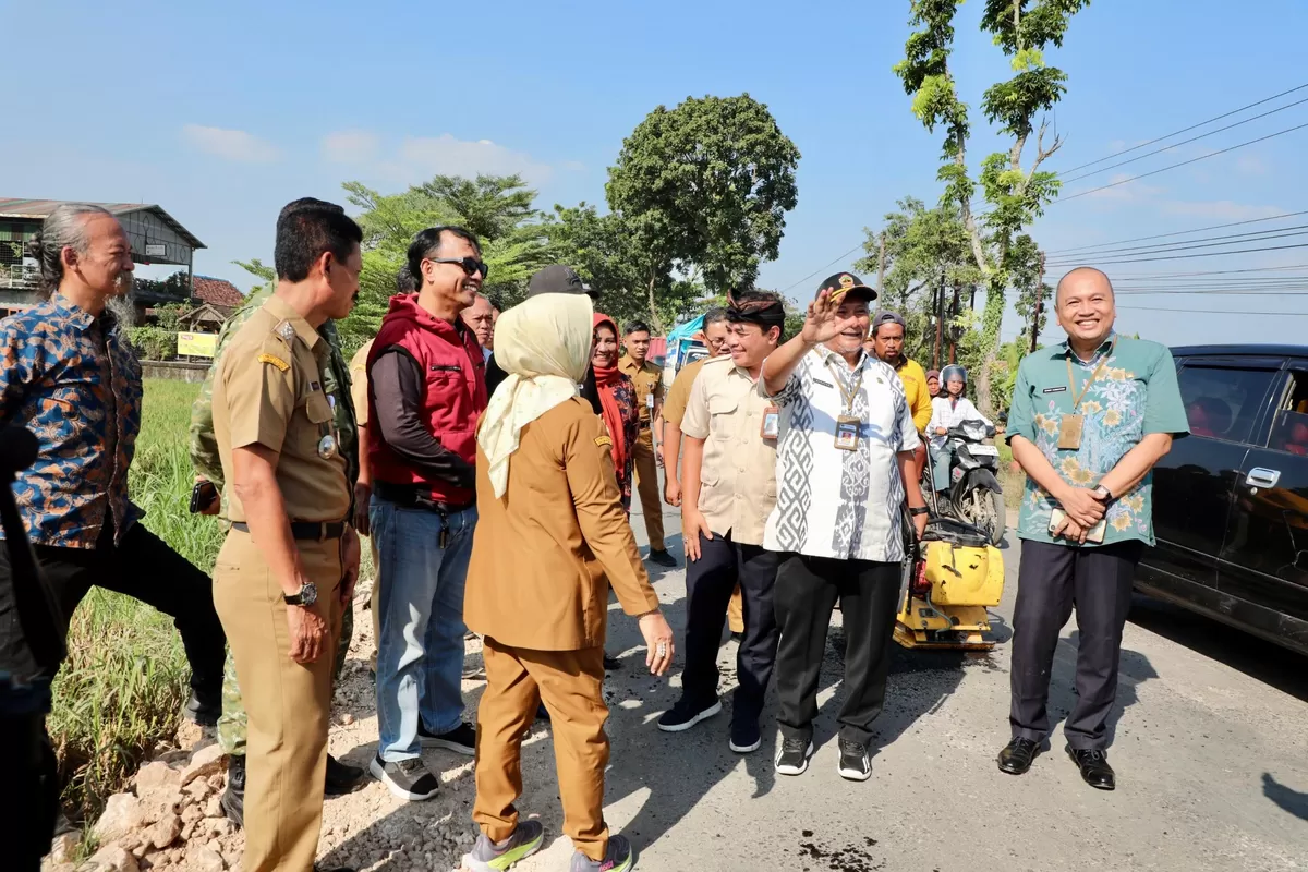 Jalan Rusak Cepu-Randublatung Segera Dibangun Beton, Warga Blora Bernapas Lega