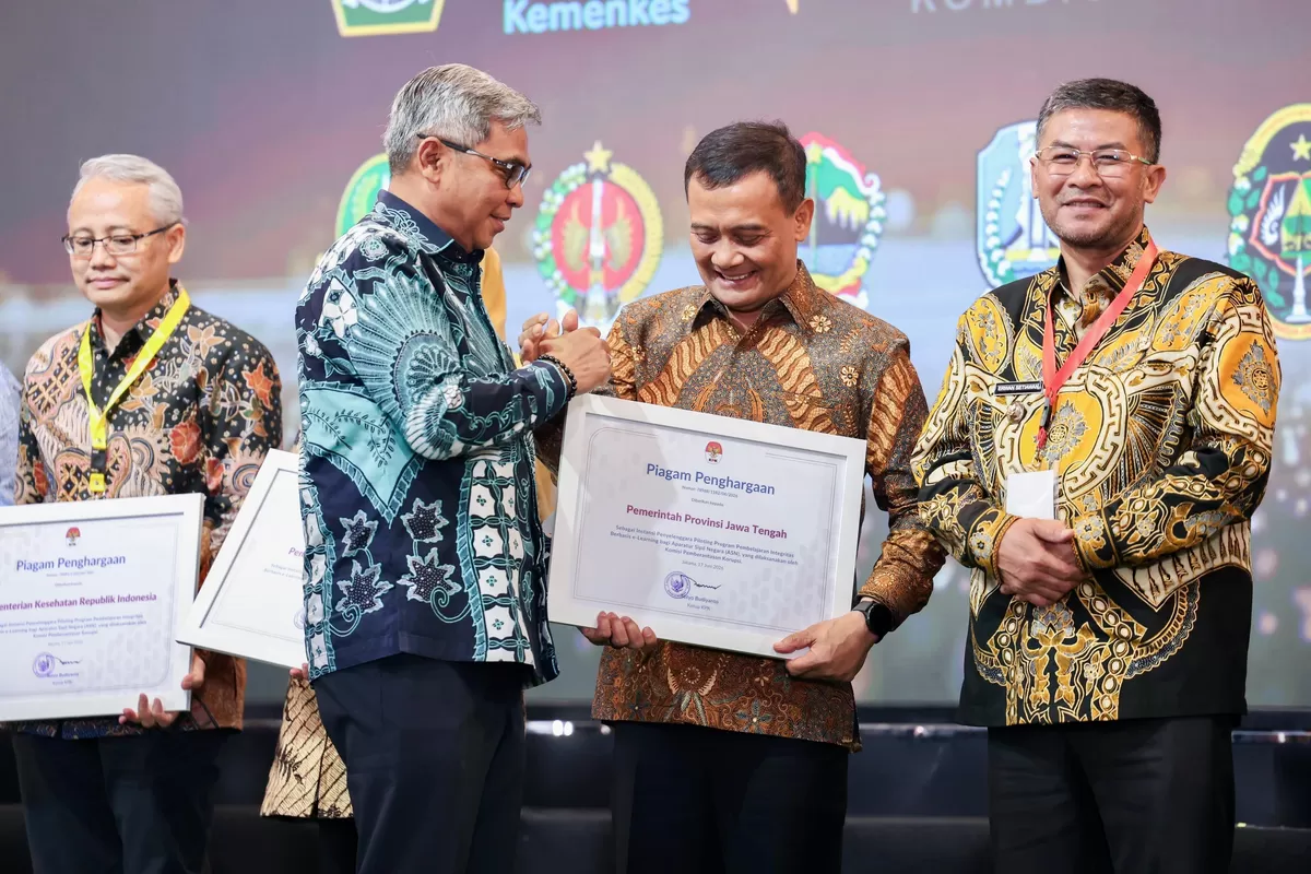 Ahmad Luthfi Terima Penghargaan KPK, Bukti Keseriusan Jateng Cegah Korupsi