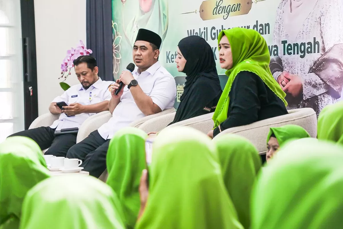 Sambut Rombongan Muslimat di Rumdin, Wagub dan Istri: Kami Hanya Dititipi, Niki Dalemipun Panjenengan, Rumah Warga Jateng