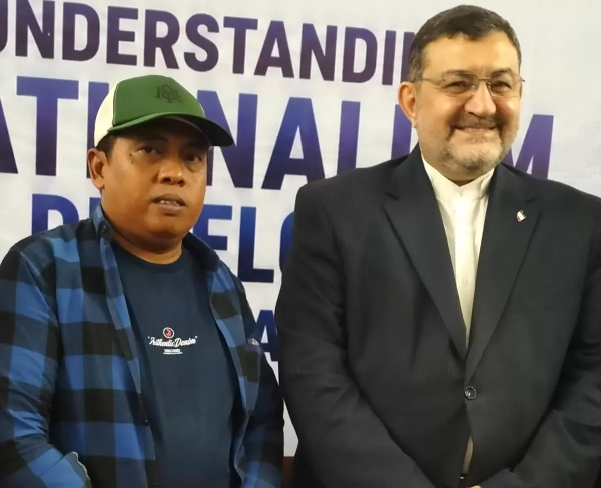 Ketua DPC Prima Jepara, Mustavit (kiri) dan Dubes Iran Indonesia, Mohammad Boroujerdi saat di Kota Semarang, belum lama ini. (Istimewa for Pantura Network)