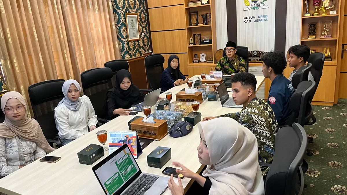 Ketua DPRD Jepara, Agus Sutisna menerima audiensi dengan KMJS, Kamis (30/7/2026). (Istimewa for Pantura Network)