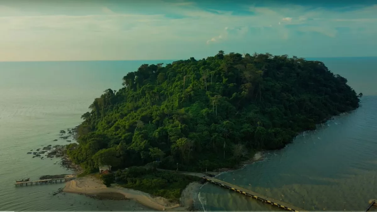 Pesona Pulau Mandalika dari atas udara (Istimewa for Pantura Network )